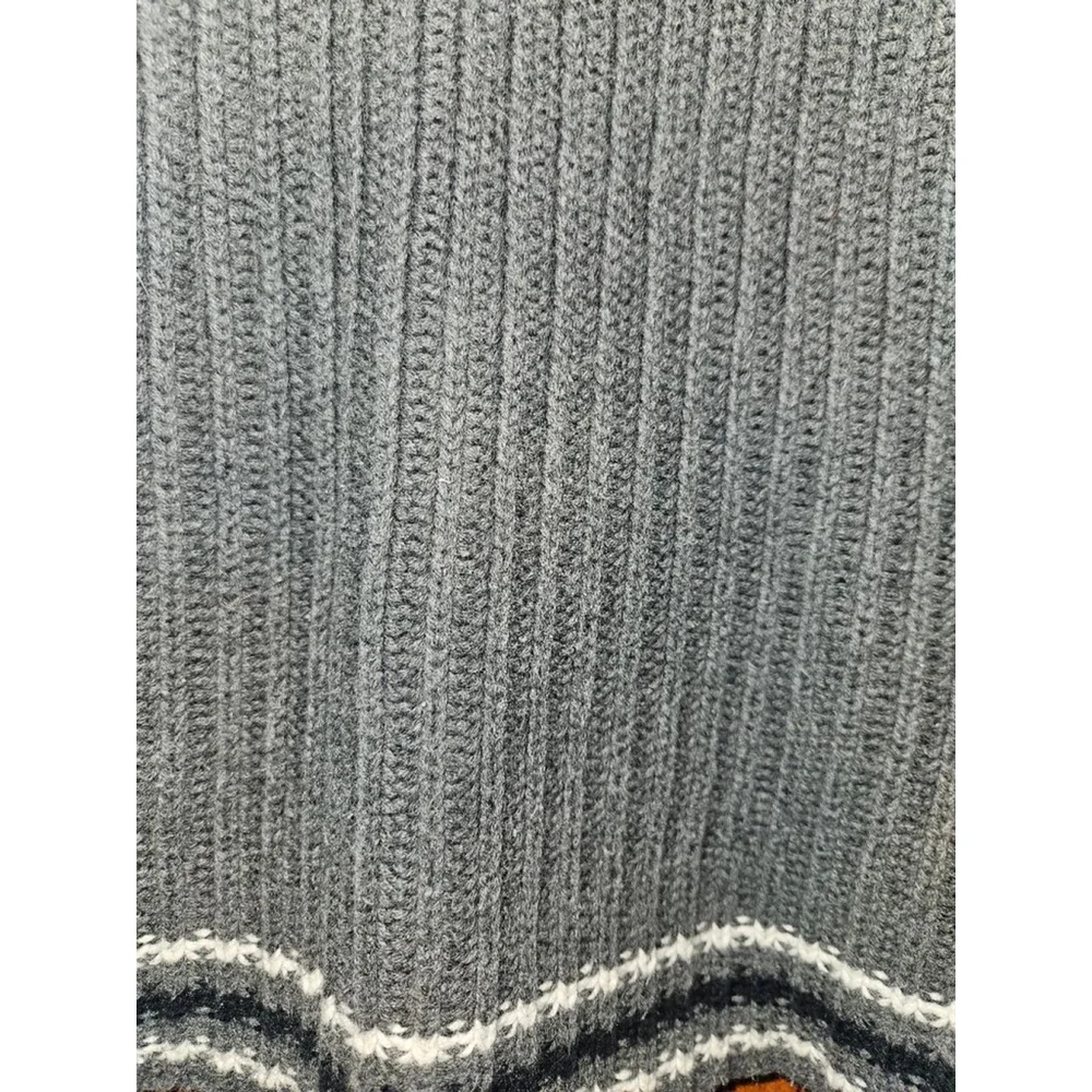 Boys The Children's Place Sweater Size S (5/6) Gray